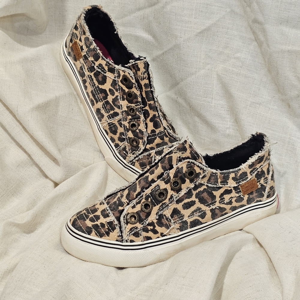 Girls Size 2 Leopard Distressed Slip On Sneakers